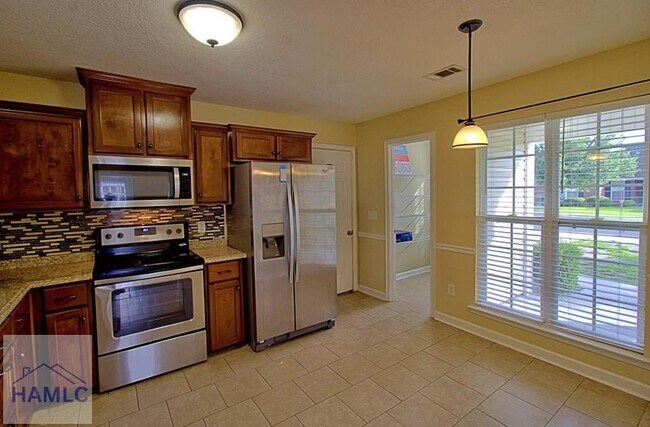 Building Photo - 119 Grandview Dr