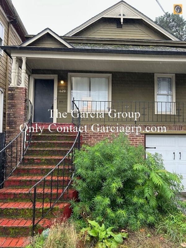 Photo - 620 SW Grant St