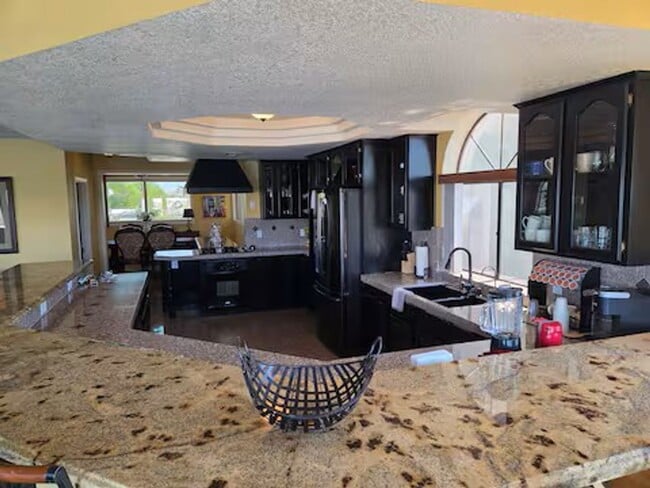 Foto del edificio - 3 Story Beauty on the Colorado River w/Private Dock