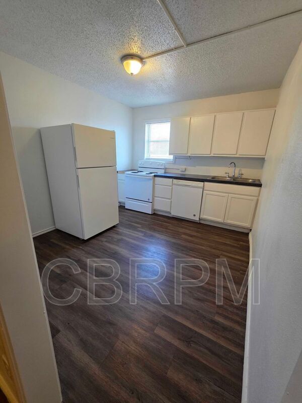 Foto del edificio - 1606 Elkhart Ave