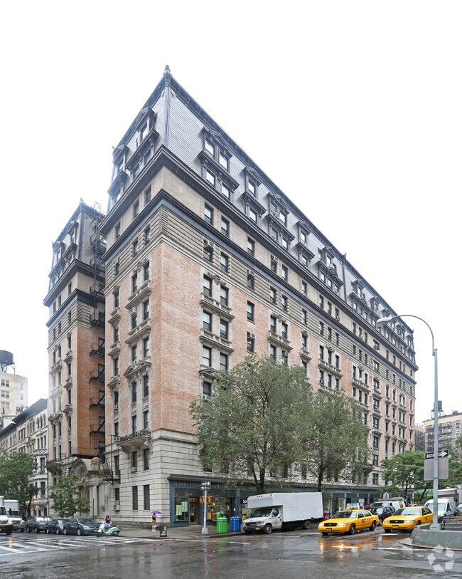 The Manhasset Apartments New York, NY