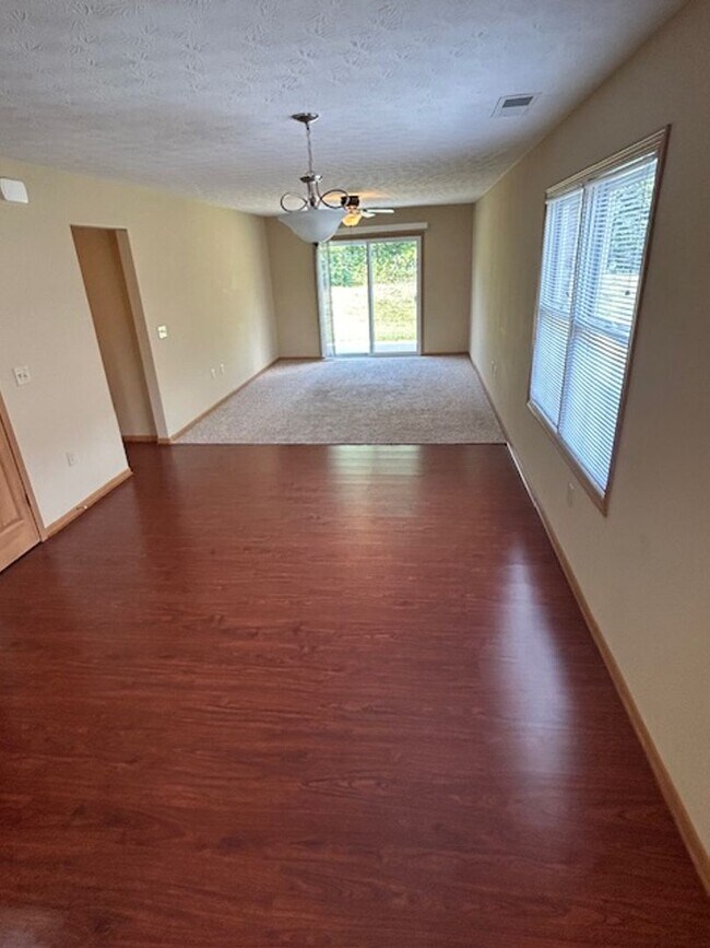 Foto del edificio - 1046 Laurel Tree Ct