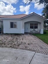 Building Photo - 10984 SW 182nd Ln