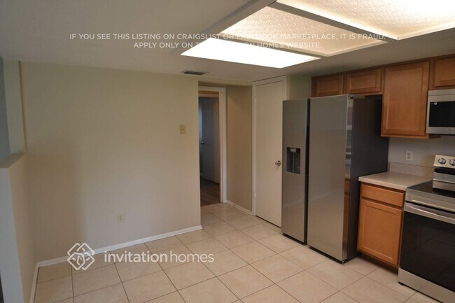 Foto del edificio - 644 Deer Run Ct