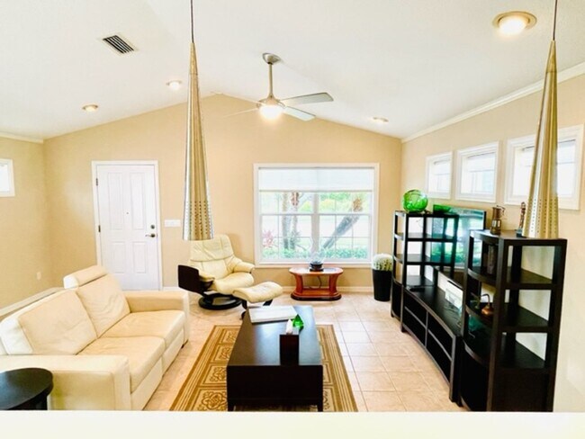 Building Photo - Move - in Ready, 2 Bedroom 2 Bathroom home...