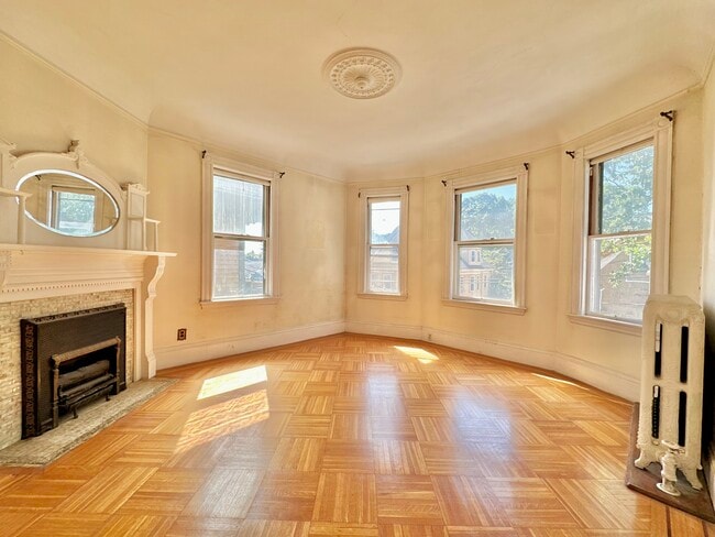 Building Photo - 28 Boylston St