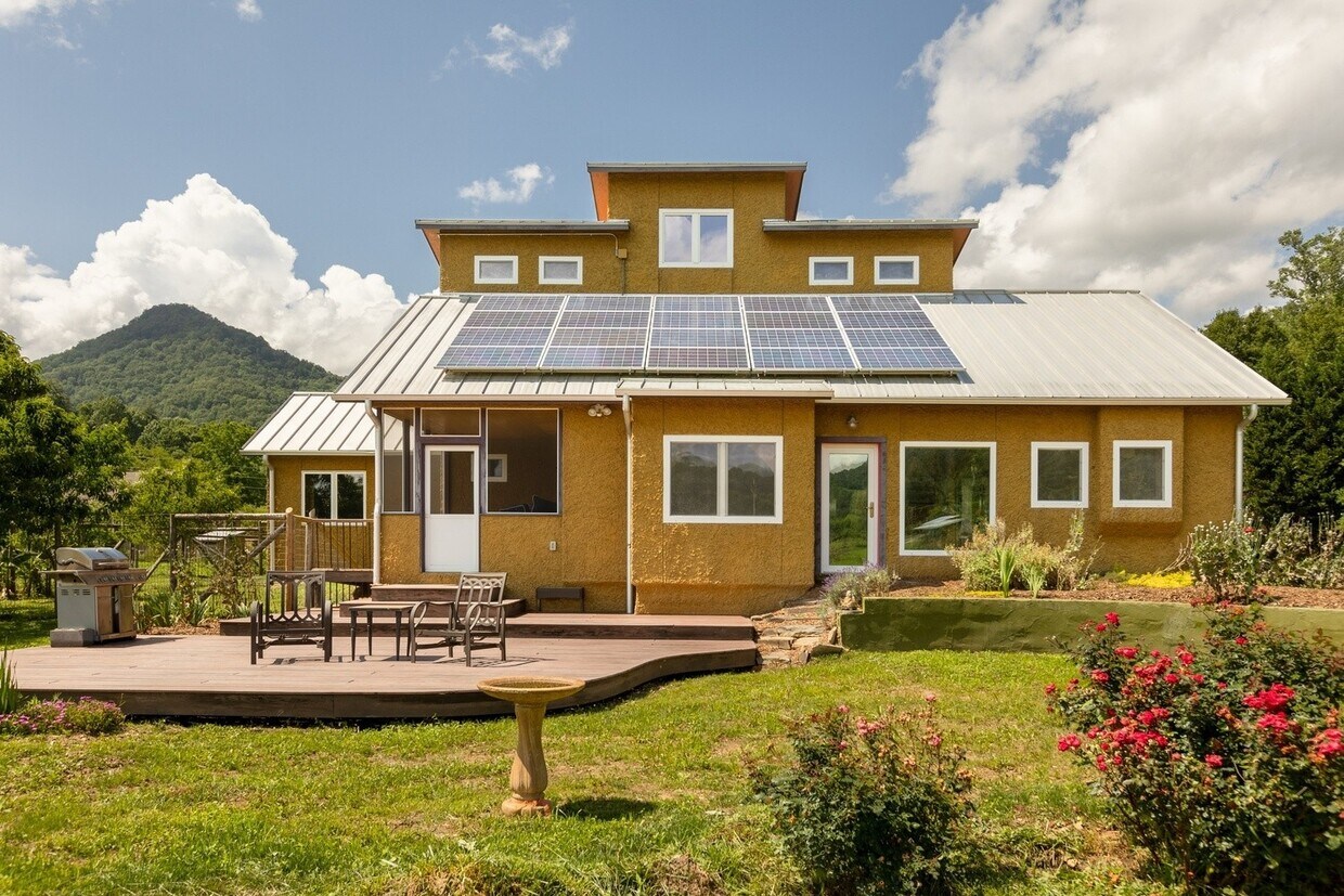 Photo - 105 Creative Cove (Canton, NC)