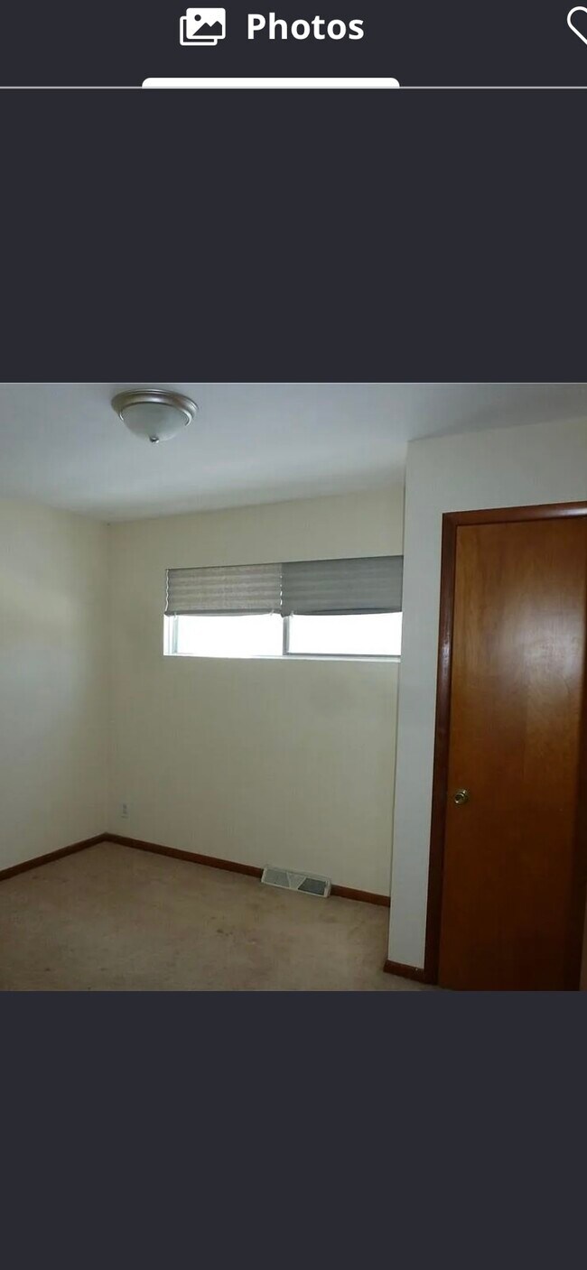 Foto del edificio - 27890 Center Ridge Rd