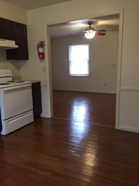 Foto del edificio - 2 br, 1 bath House - 1049 S. Colgate