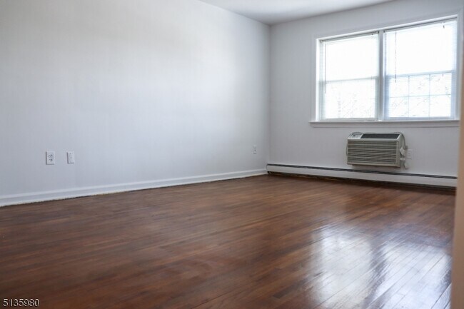 Foto del edificio - 605 Grove St