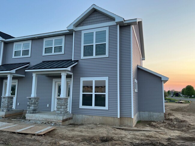 Building Photo - Brooklyn Townhomes