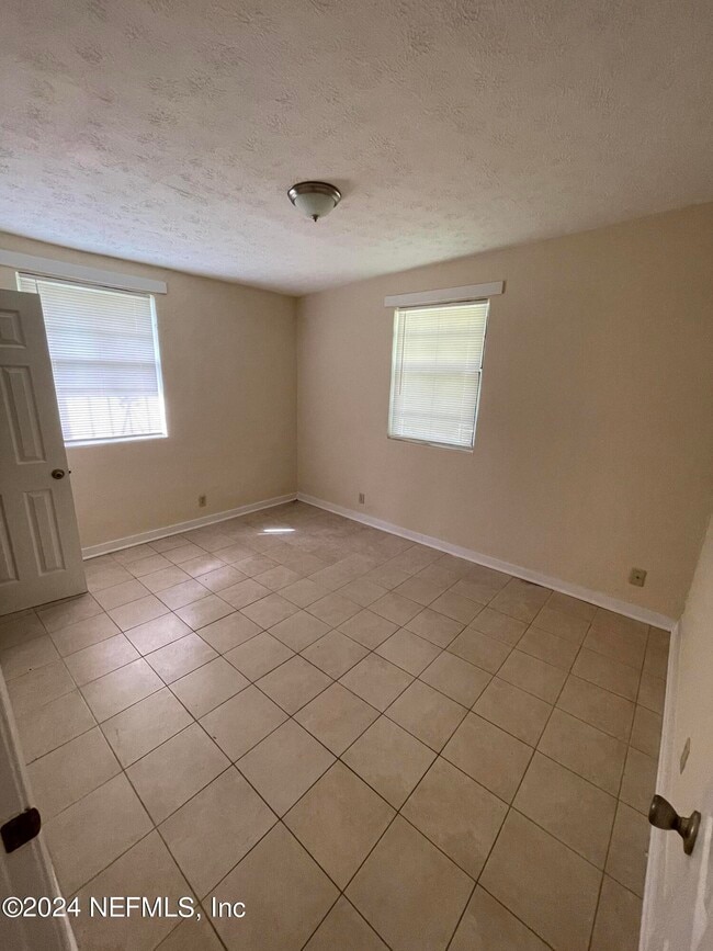 Building Photo - 2171 W 40th St