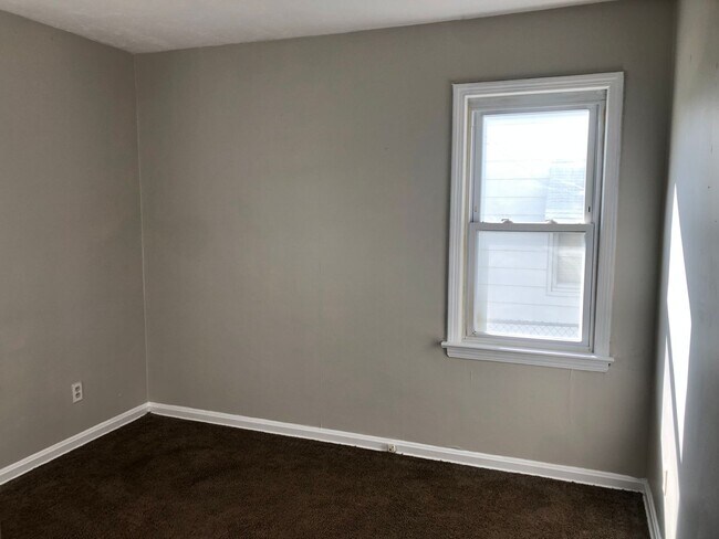 Foto del edificio - 2-BED, 1 BATH BEAUTIFUL SINGLE- FAMILY HOME IN MAPLE HEIGHTS!