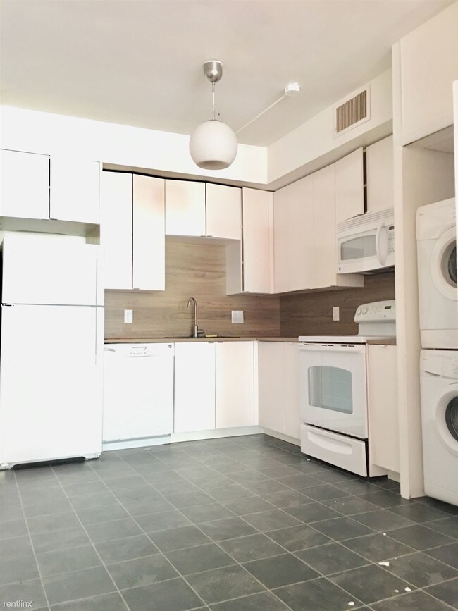 Foto del edificio - 1 br, 1.5 bath  - 118 N 3rd St Fl 3