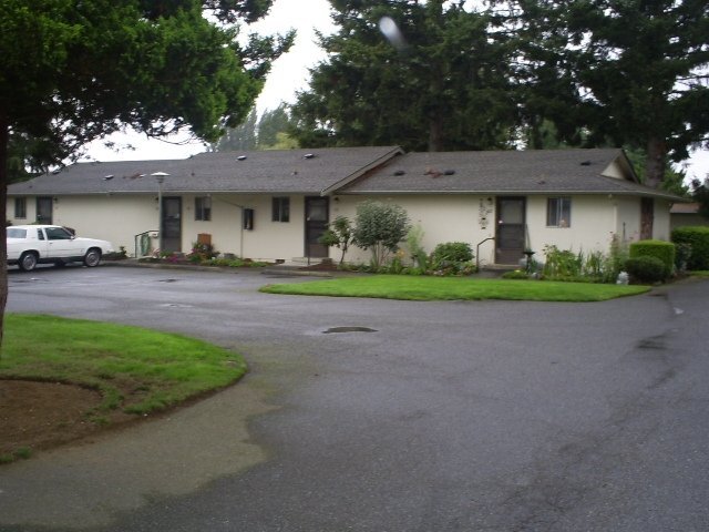 Foto del edificio - 1724 Grove St