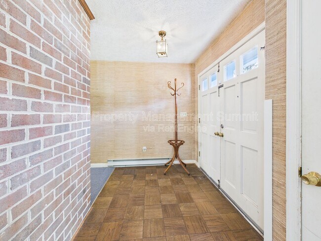 Foto del edificio - 1233 Pinehurst Rd