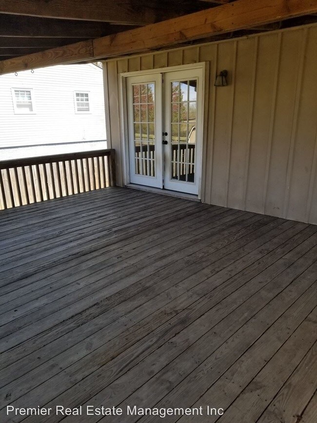 Building Photo - 5 br, 1.5 bath House - 730 N Aztec Dr.