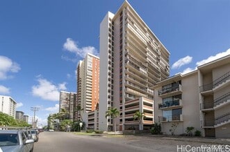Building Photo - 2754 Kuilei St