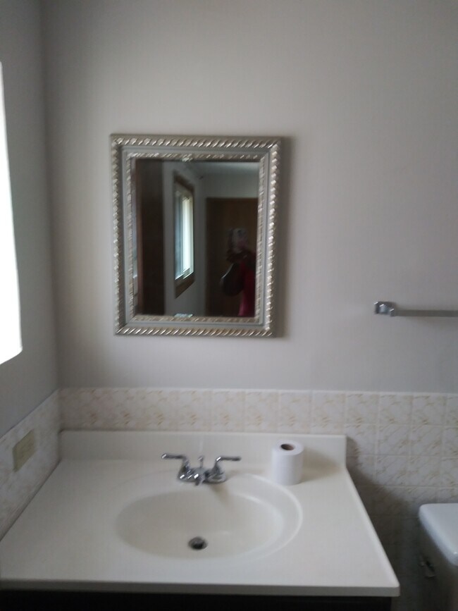 Half bath - 1657 Patricia Pl