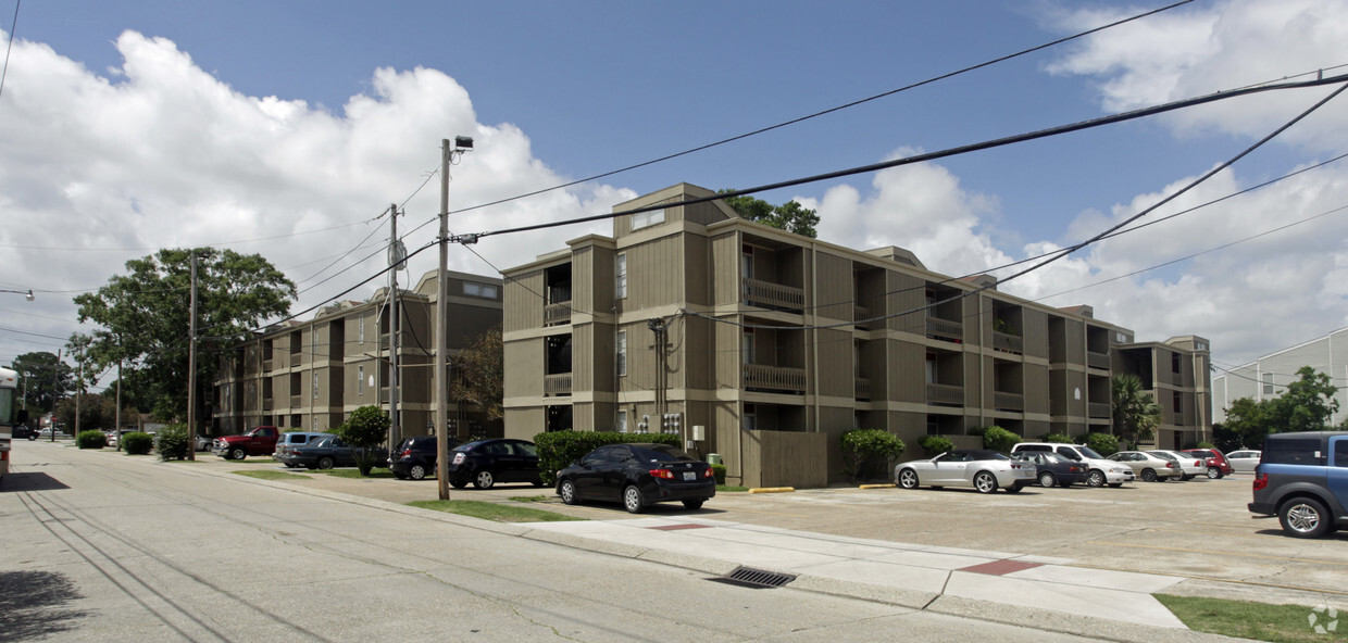 Primary Photo - Cascades Apartments