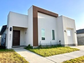Building Photo - 6521 Adenia Loop