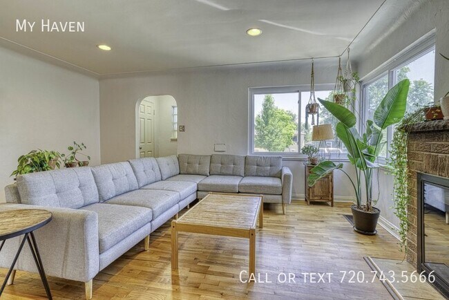 Building Photo - Great home with tons of character close to...