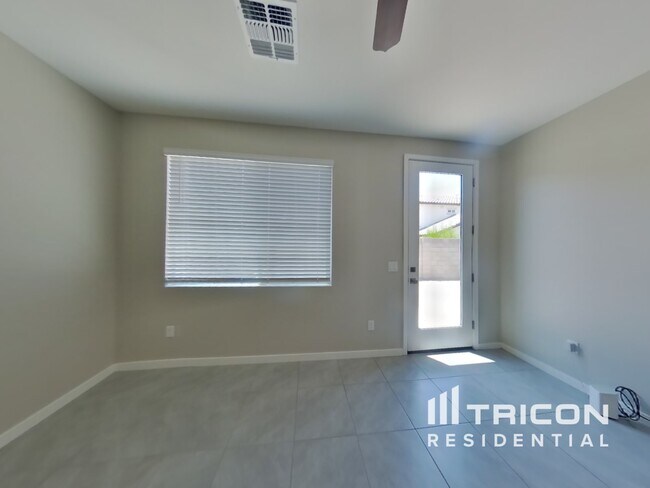 Foto del edificio - 4539 E Grandview St