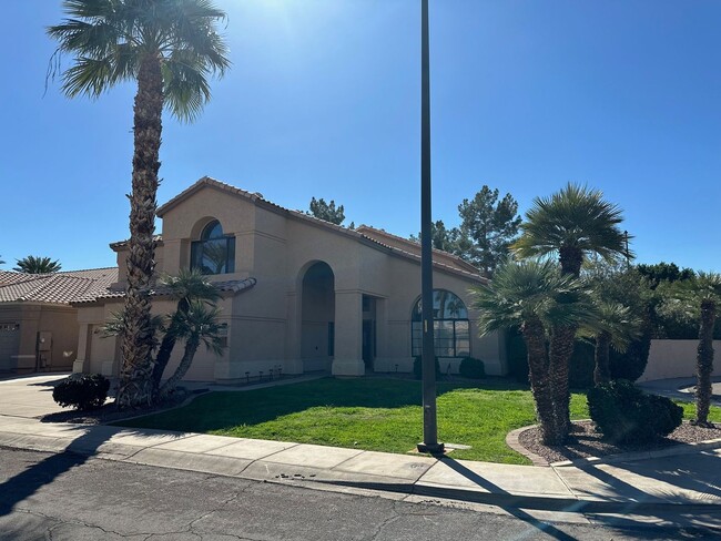 Building Photo - Sprawling  Val Vista Lakes 4 Bed, 3 Bath H...