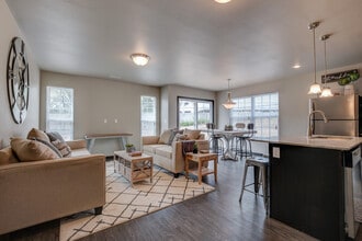 Building Photo - 1929 Broadway St Building Photo - 1929 Broadway St