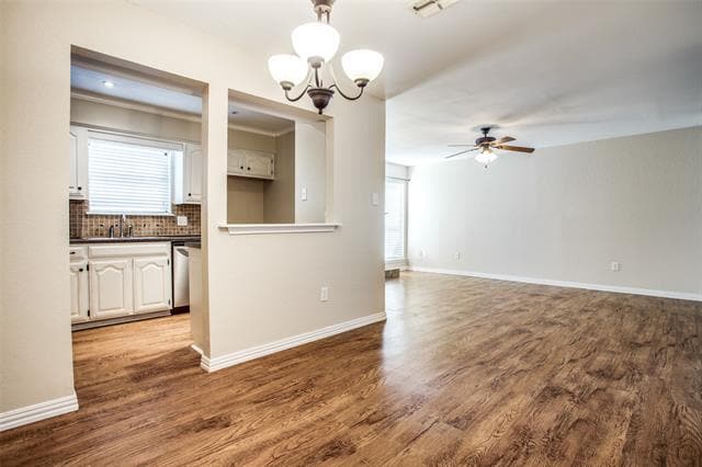 Foto del edificio - 214 McCarley Pl