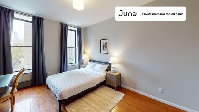 Private bedroom in 2 bed/1 bath Home - Private bedroom in 2 bed/1 bath Home