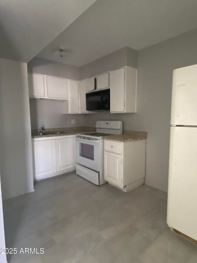 Foto del edificio - 2235 N 28th St