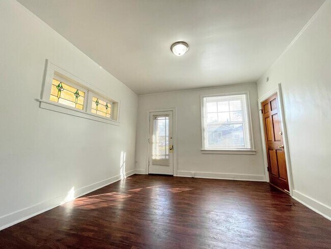 Foto del edificio - 7211 Richmond Pl