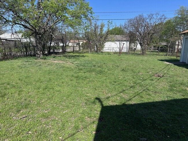 Building Photo - 3625 Maple Ave