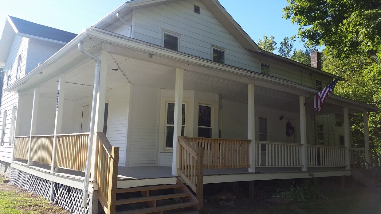 3792 Brick Schoolhouse Road Unit Front A, Hamlin, NY 14464 Apartments