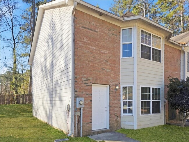 Foto del edificio - 5539 Pineridge Ct