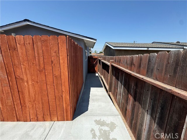 Building Photo - 18240 Gallineta St