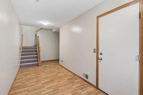 Foto del edificio - 10708 Tamarack St NW