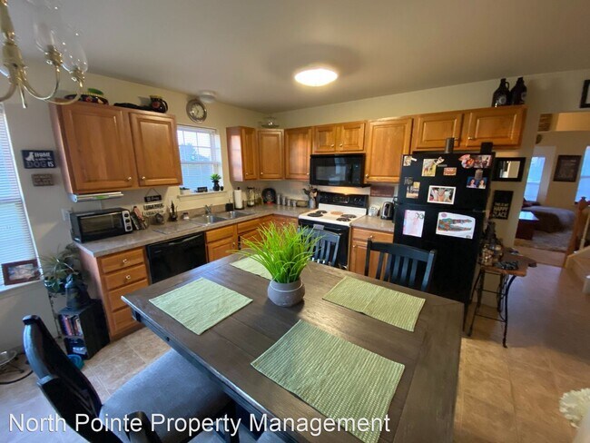 Building Photo - 3 br, 2 bath House - 1839 Shady Oak Dr.
