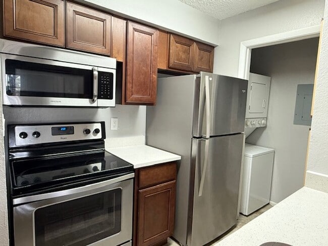 Foto del edificio - 208 Afton Square