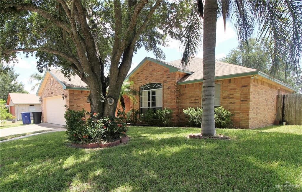 Primary Photo - 3413 Warbler Ave