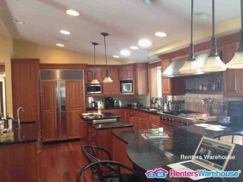 Foto del edificio - 14811 Lake Street Ext