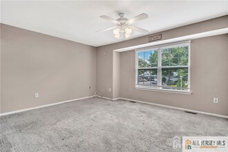 Building Photo - 722 Darlington Dr