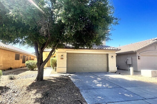Foto del edificio - Beautiful 4bdm & 2.5ba home with loft in N...