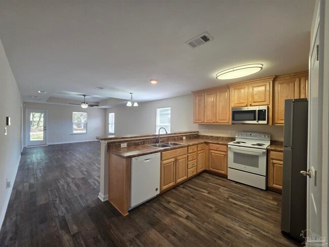 Building Photo - 1646 Ora Dr