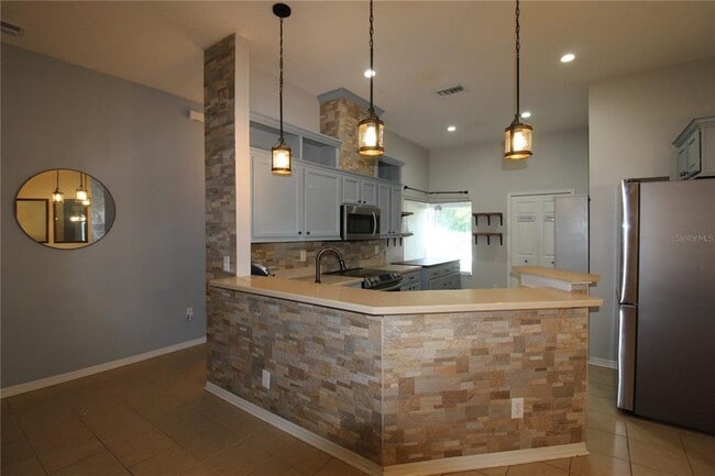Foto del edificio - 30754 Midtown Ct