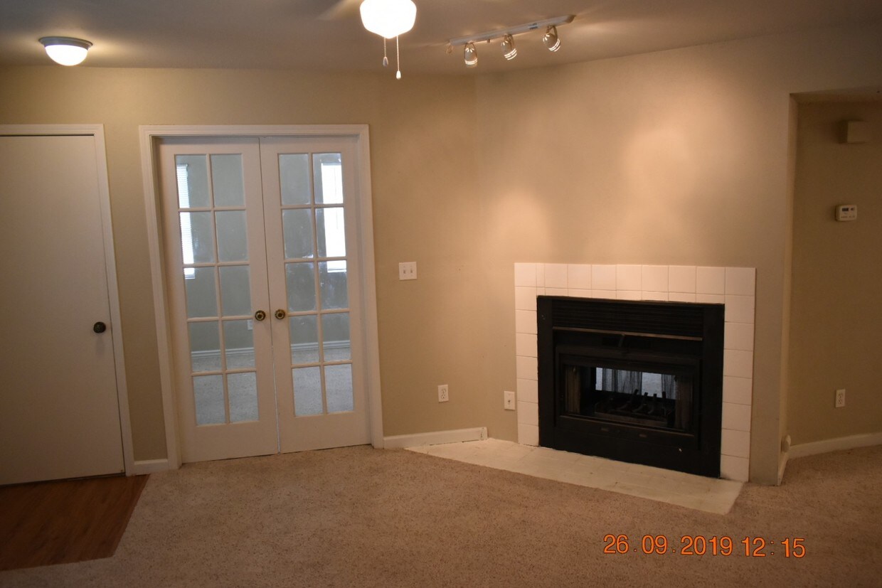 Primary Photo - 17093 E Tennessee Dr