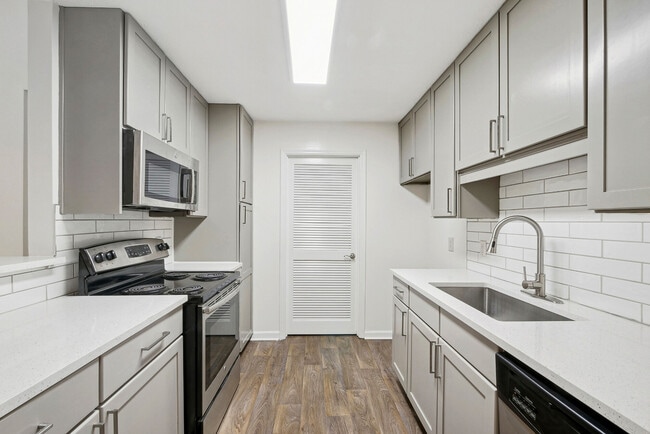 Building Photo - Westhaven at Vinings