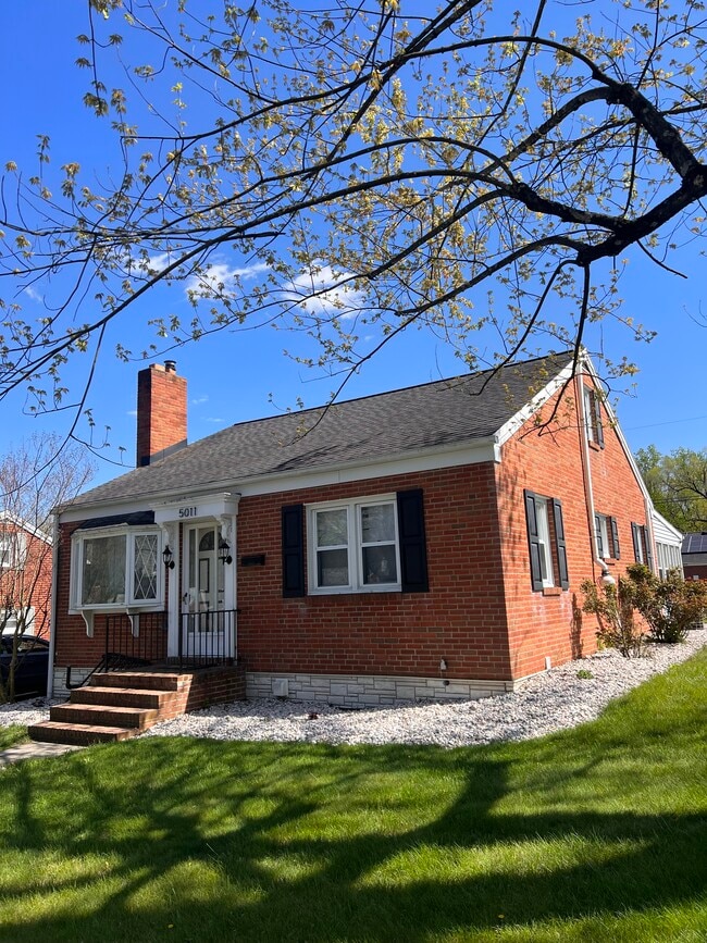 Building Photo - 5011 Colorado Ave