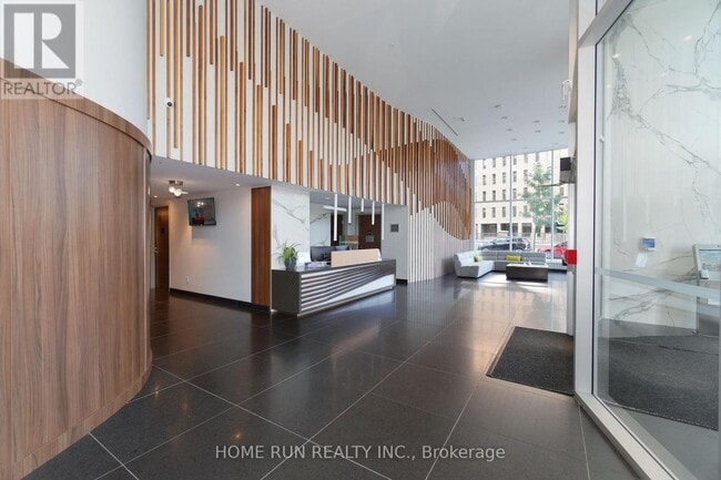 Building Photo - 805 Carling Ave